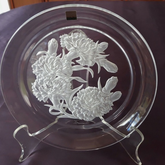 Crystal Flower of the Month Crystal Plate by Hoya Signed T Yamamoto - May - Picture 2 of 6
